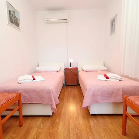Franica & Pero Lobrovic Pensionat 3*