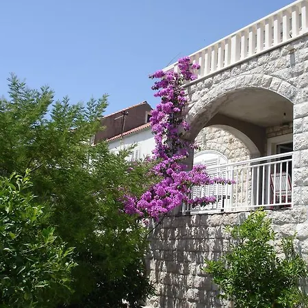 Franica & Pero Lobrovic 3* Slano