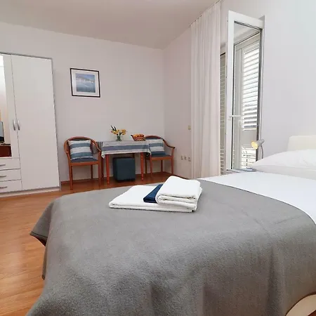 Gasthof Franica & Pero Lobrovic Slano