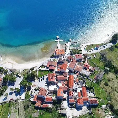 Franica & Pero Lobrovic Slano