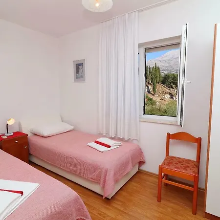 Franica & Pero Lobrovic 3*