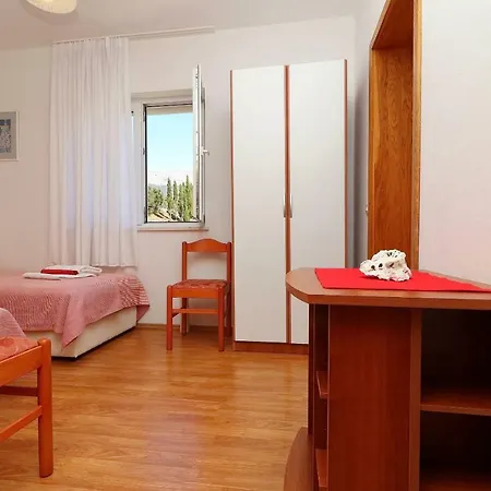 Gæstehus Franica & Pero Lobrovic 3*